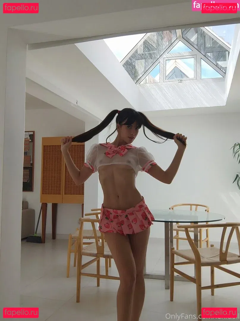 Leni Doll Onlyfans Photo Gallery 