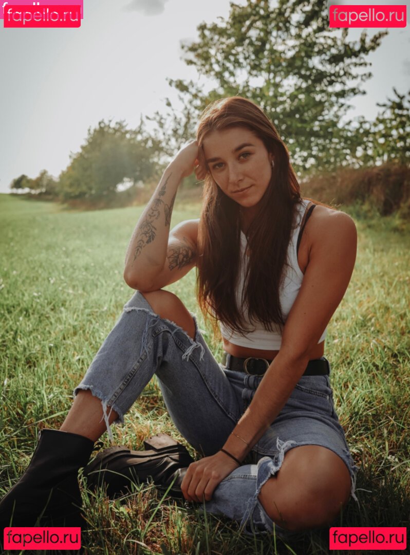 Wer kennt sie? Nude Onlyfans Photo 32
