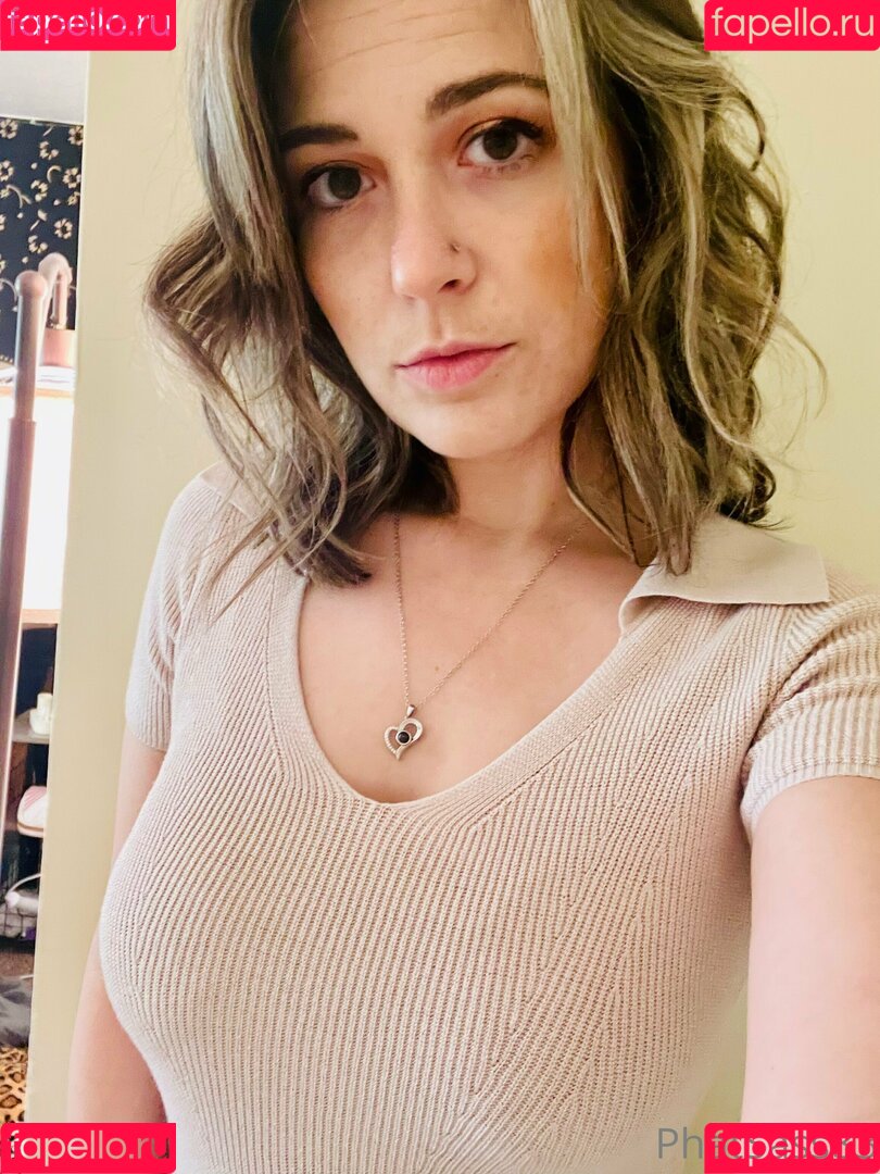 clever.belle5 Onlyfans Photo Gallery 