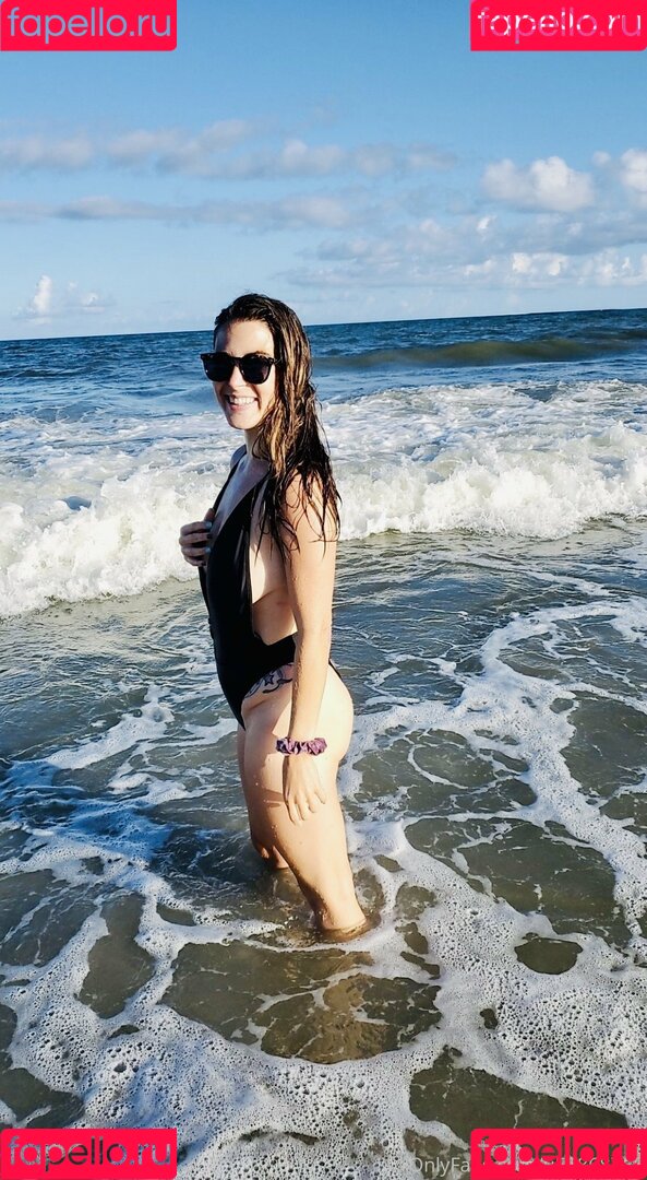 clever.belle5 Onlyfans Photo Gallery 