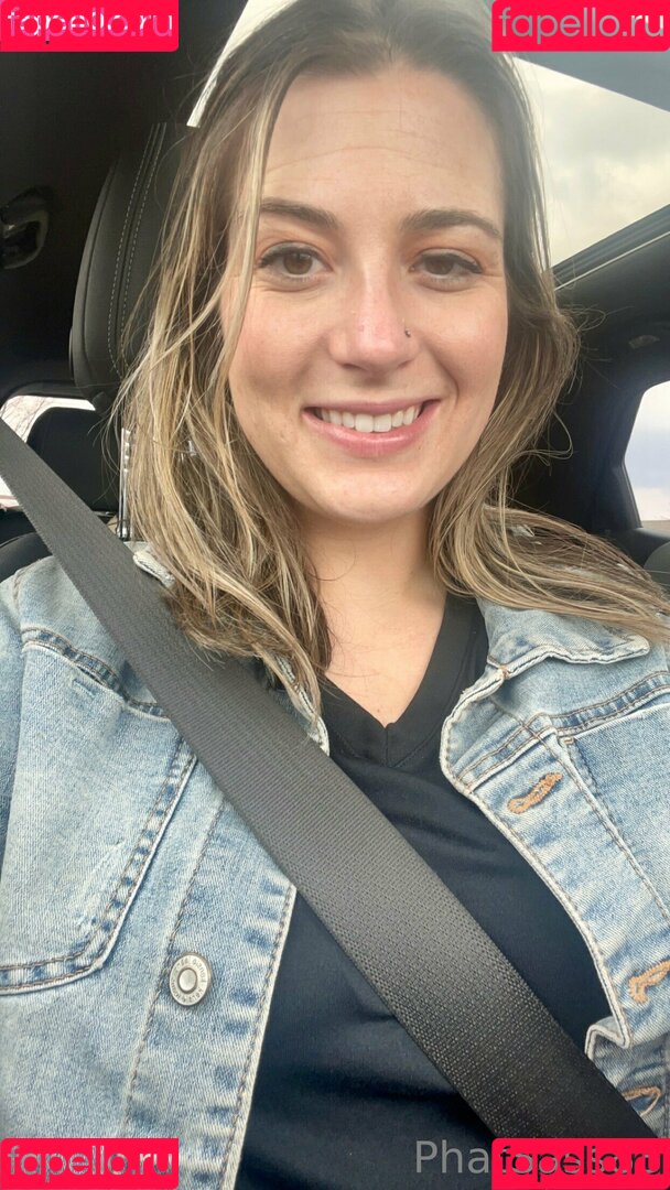 clever.belle5 Onlyfans Photo Gallery 