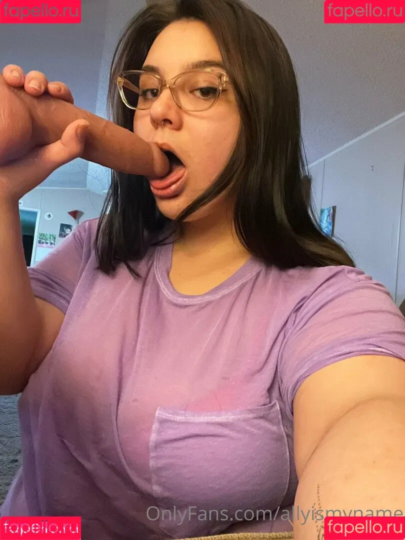 allyismyname Onlyfans Photo Gallery 