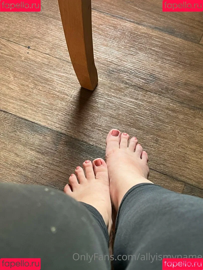allyismyname Onlyfans Photo Gallery 