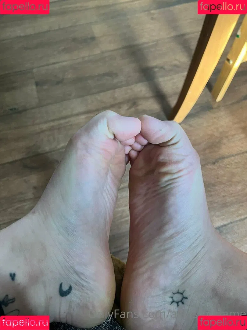 allyismyname Onlyfans Photo Gallery 