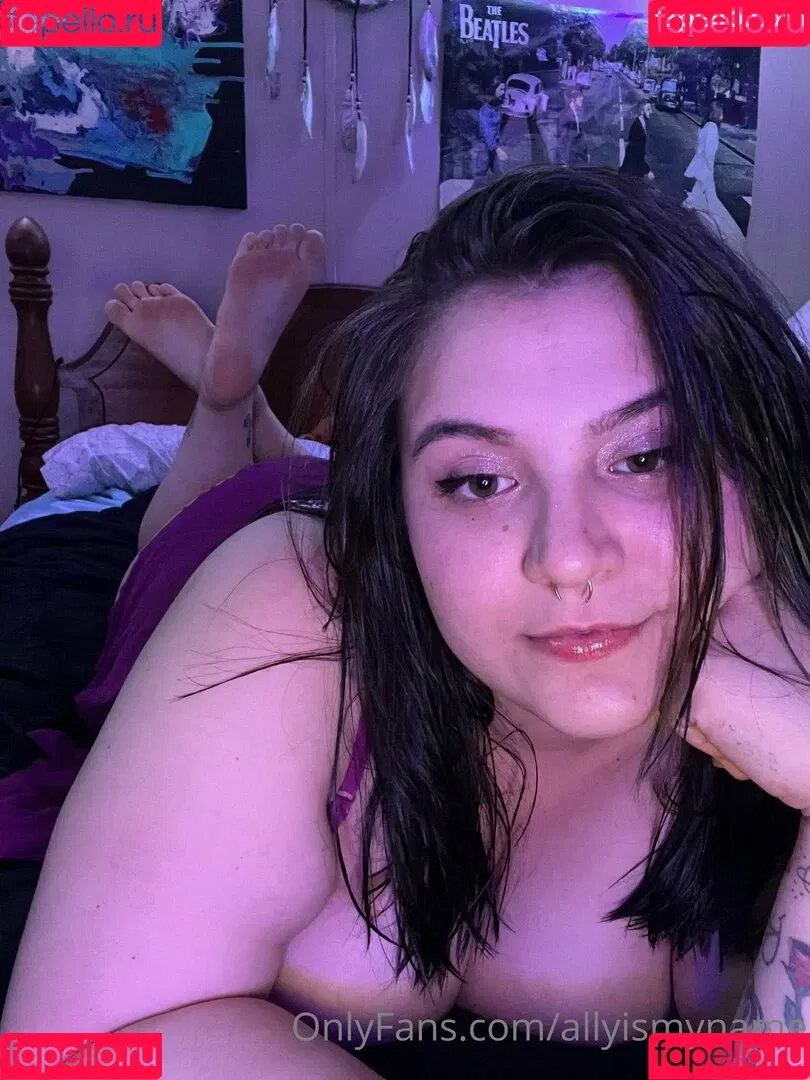 allyismyname Onlyfans Photo Gallery 