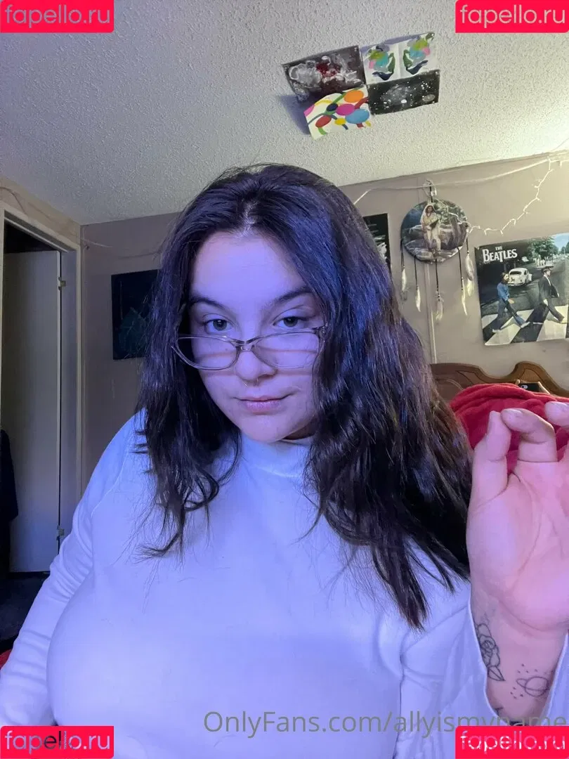 allyismyname Onlyfans Photo Gallery 