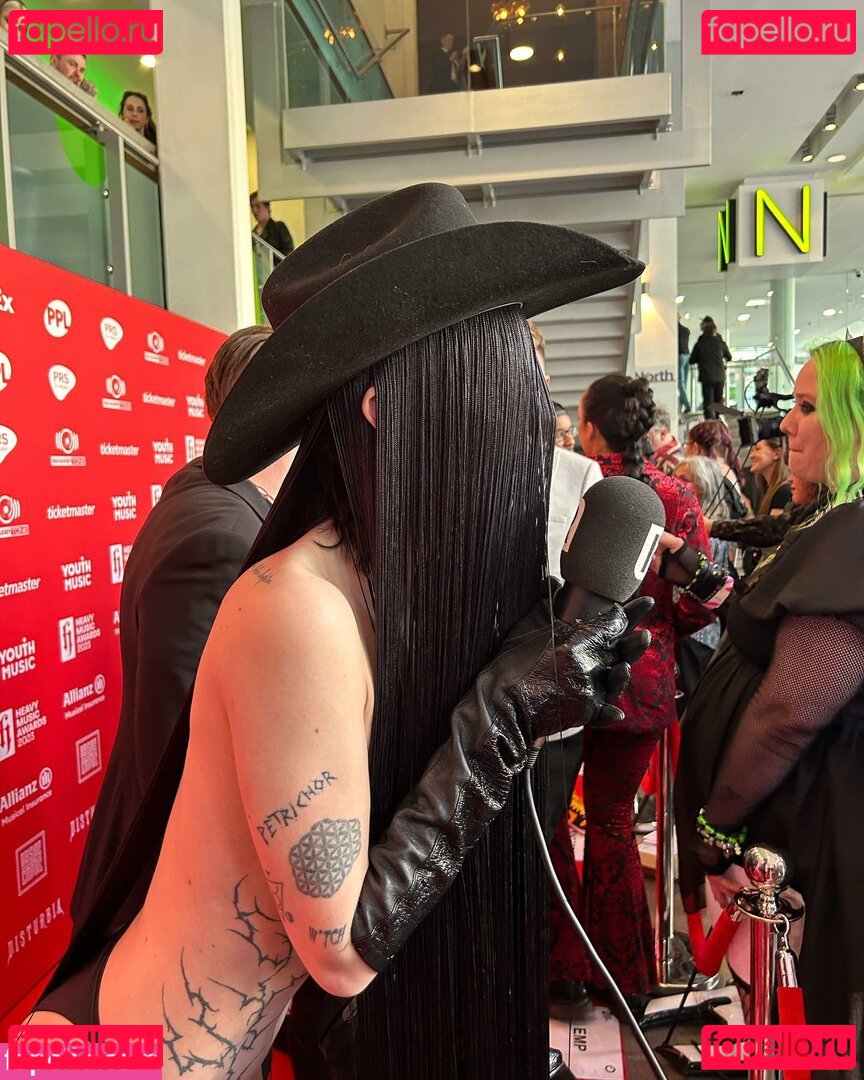 Bambi Thug Nude Onlyfans Photo 32