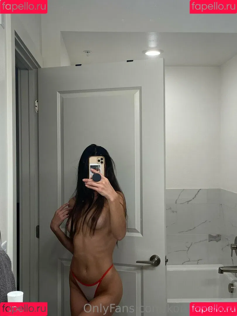 koreankums Onlyfans Photo Gallery 