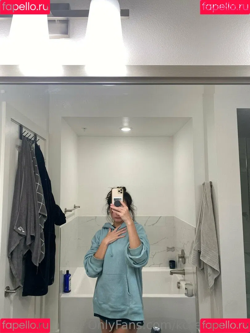 koreankums Onlyfans Photo Gallery 