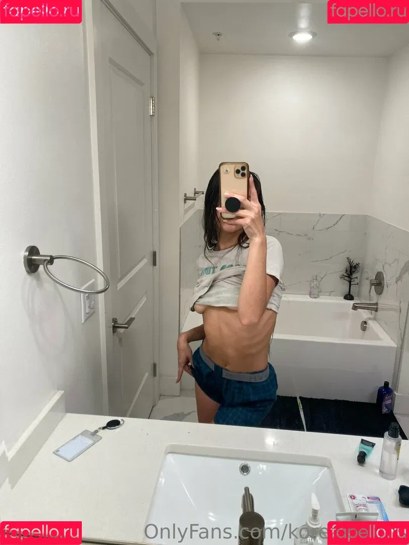 koreankums Onlyfans Photo Gallery 