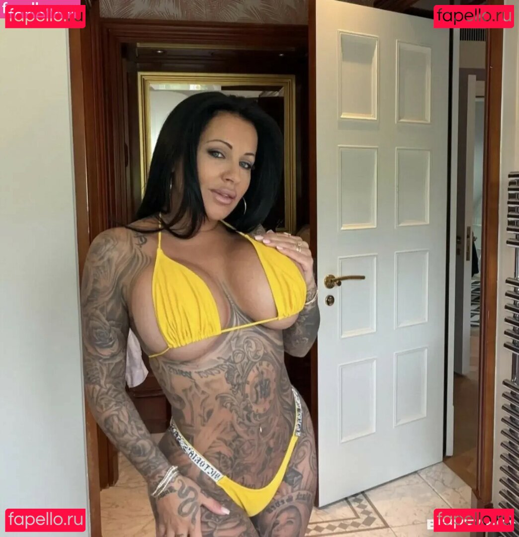 Julia Jasmin Nude Onlyfans Photo 9