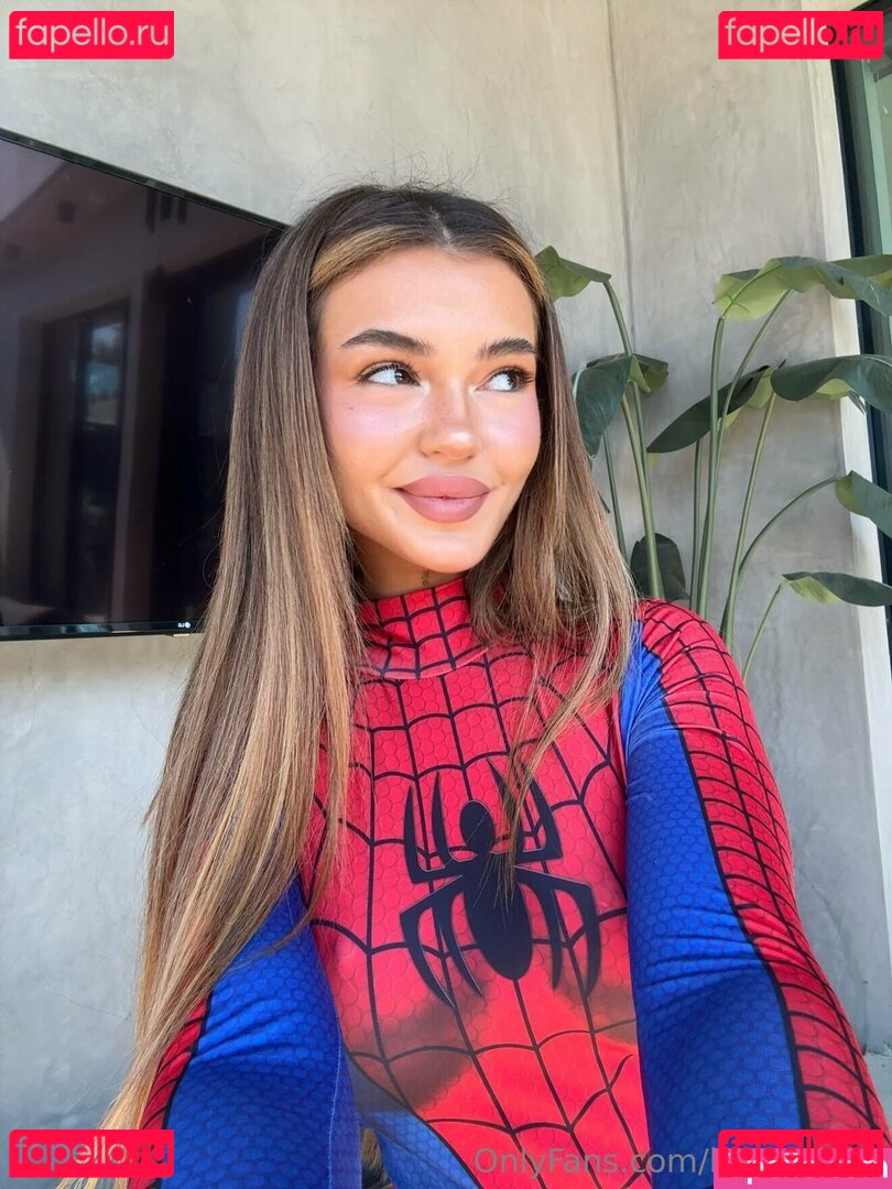 lunaxelliee Nude Onlyfans Photo 8