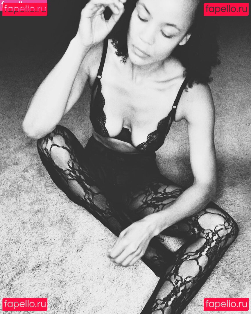 Maria Sten Nude Onlyfans Photo 37