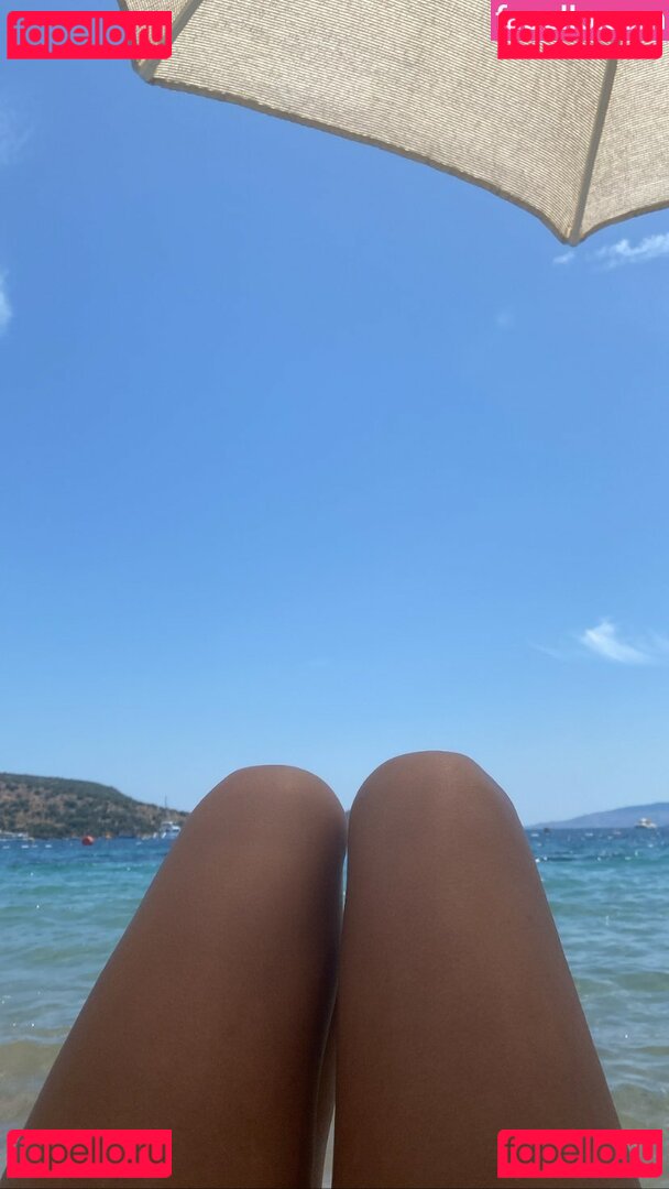 dumps Nude Onlyfans Photo 9