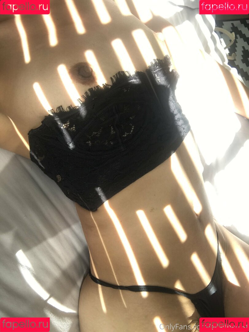 elladearest Onlyfans Photo Gallery 