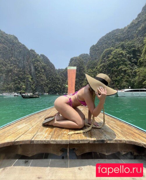 Ziajgs Nude Onlyfans Photo 13