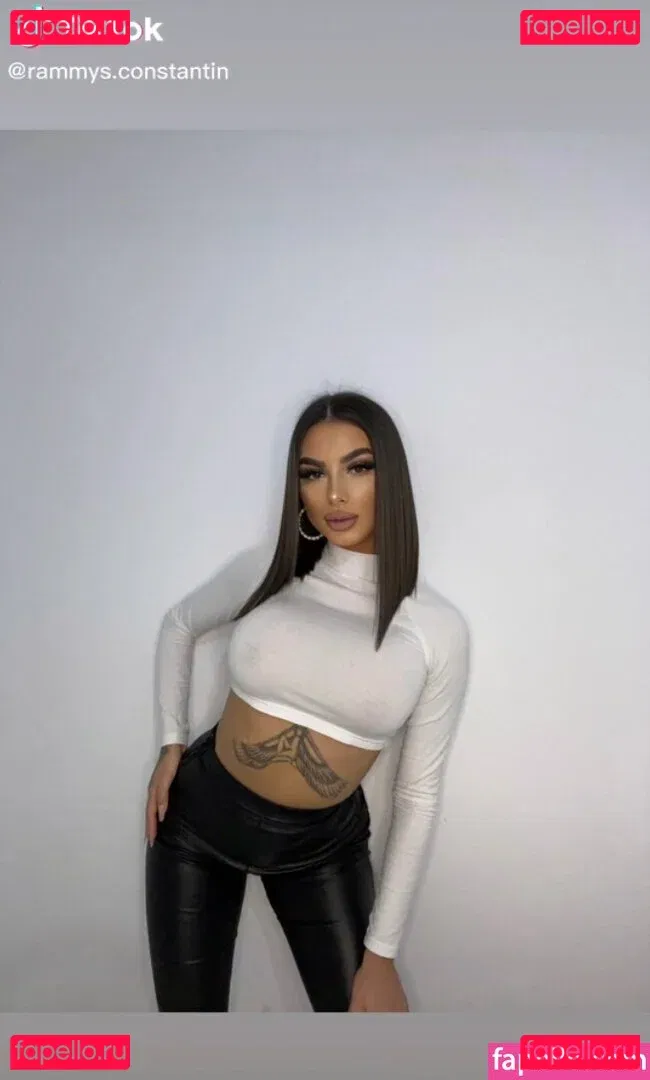 Ugotitflauntit Onlyfans Photo Gallery 