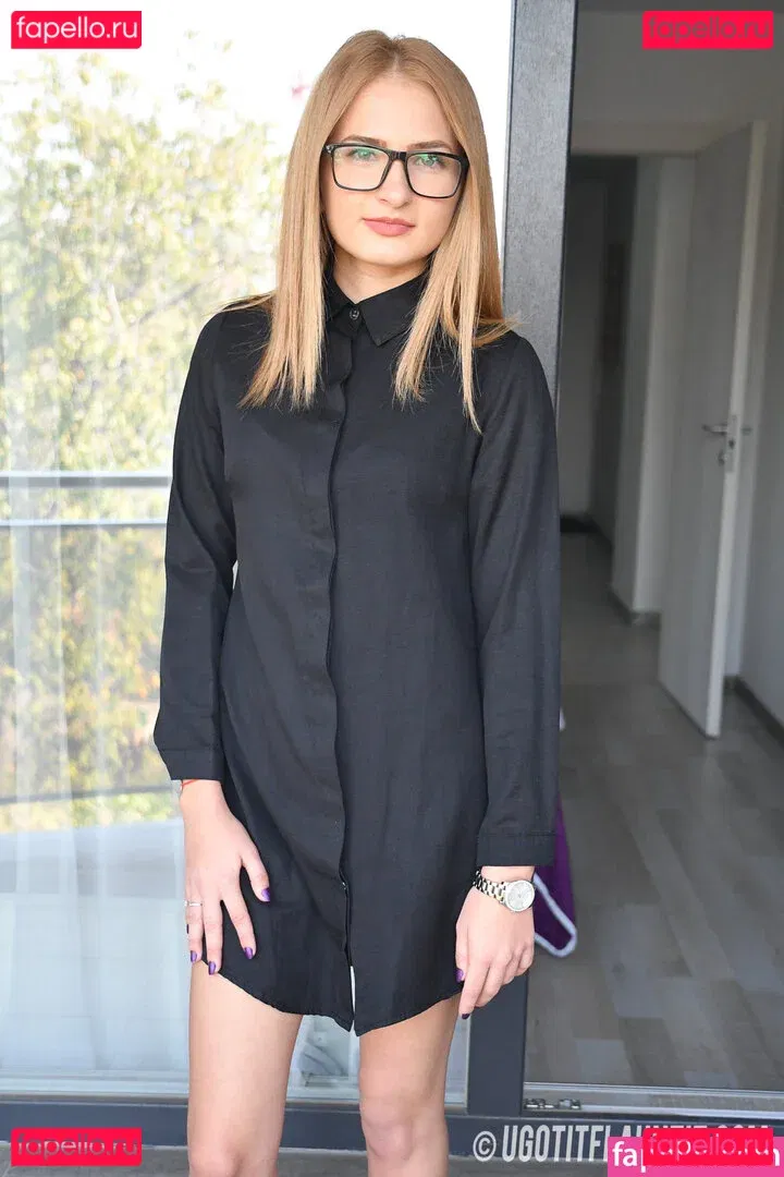 Ugotitflauntit Onlyfans Photo Gallery 