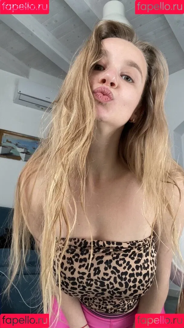 touch_nancydrew Onlyfans Photo Gallery 
