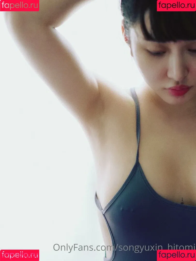 Hitomi Songyuxin Onlyfans Photo Gallery 