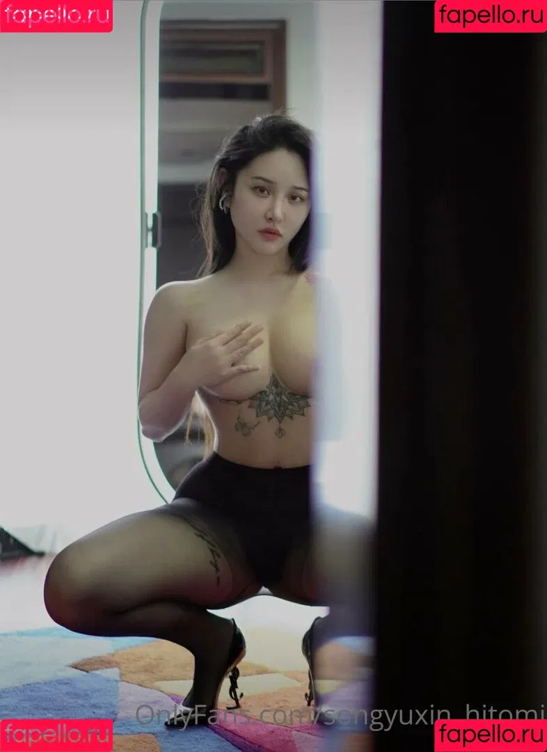 Hitomi Songyuxin Onlyfans Photo Gallery 