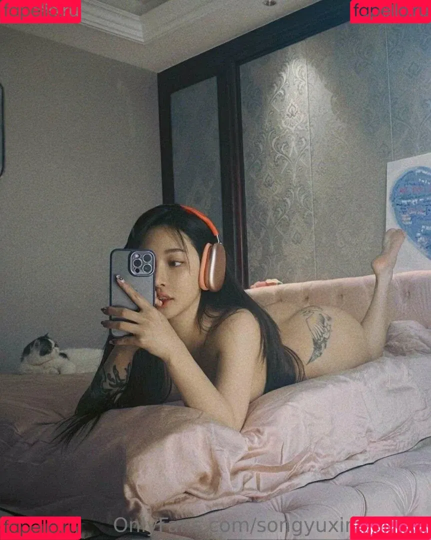 Hitomi Songyuxin Onlyfans Photo Gallery 