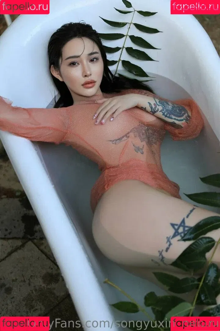 Hitomi Songyuxin Onlyfans Photo Gallery 