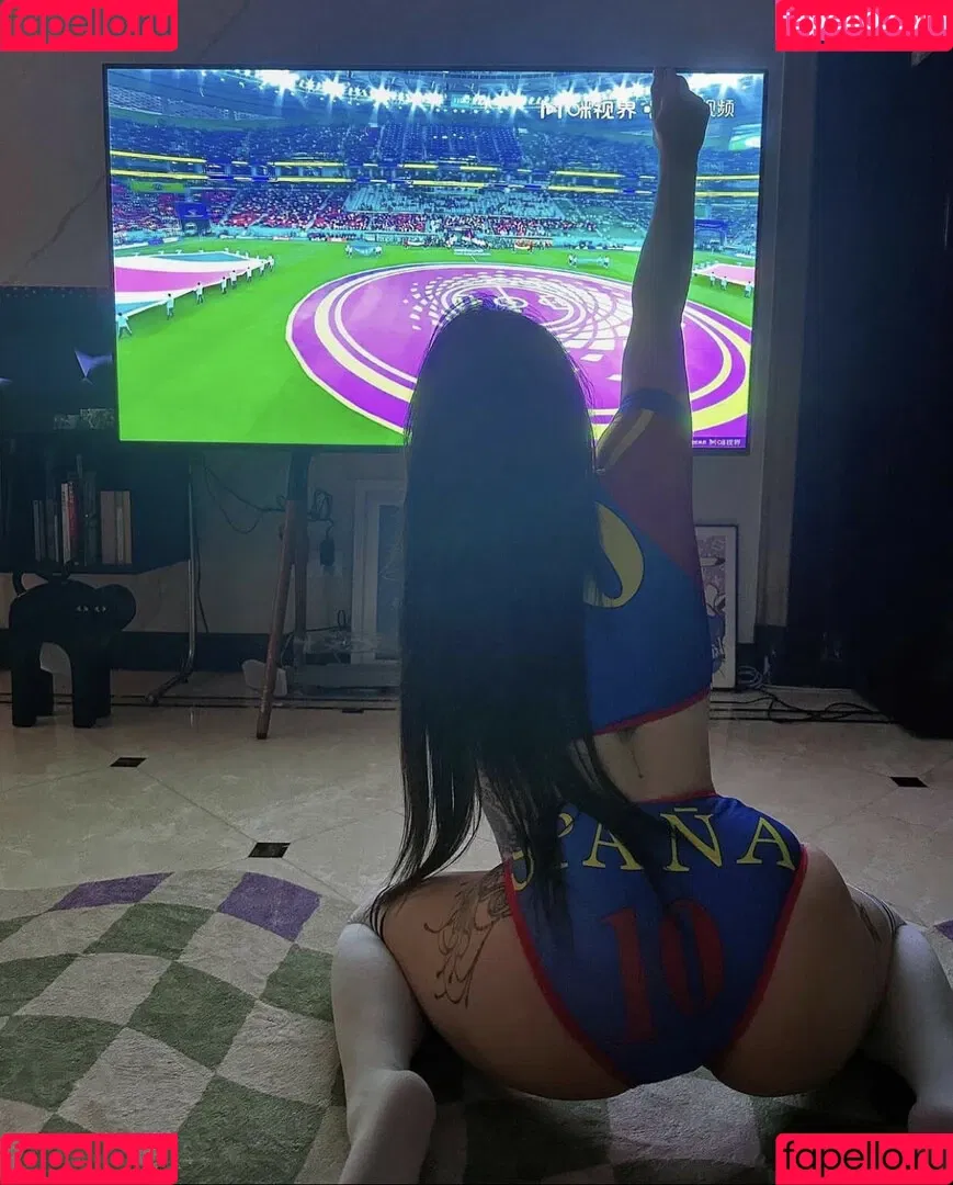 Hitomi Songyuxin Onlyfans Photo Gallery 