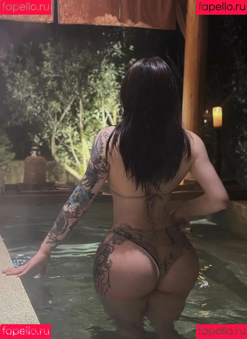 Hitomi Songyuxin Onlyfans Photo Gallery 