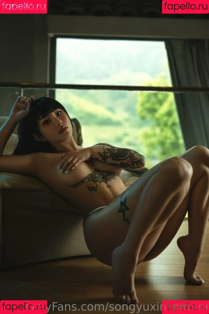 Hitomi Songyuxin Onlyfans Photo Gallery 