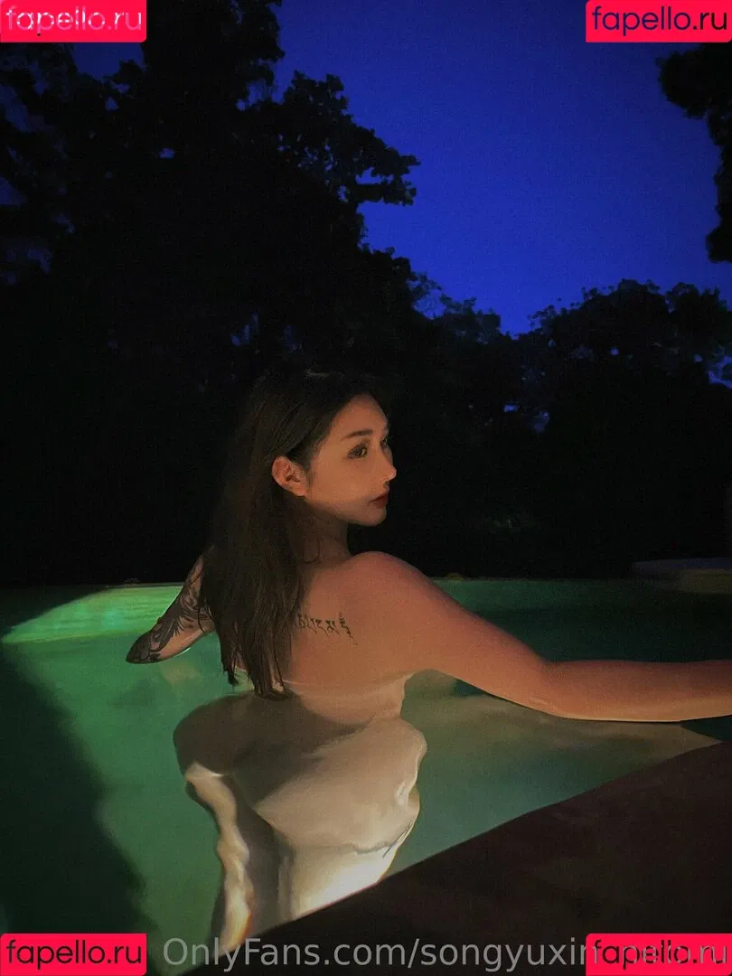 Hitomi Songyuxin Onlyfans Photo Gallery 