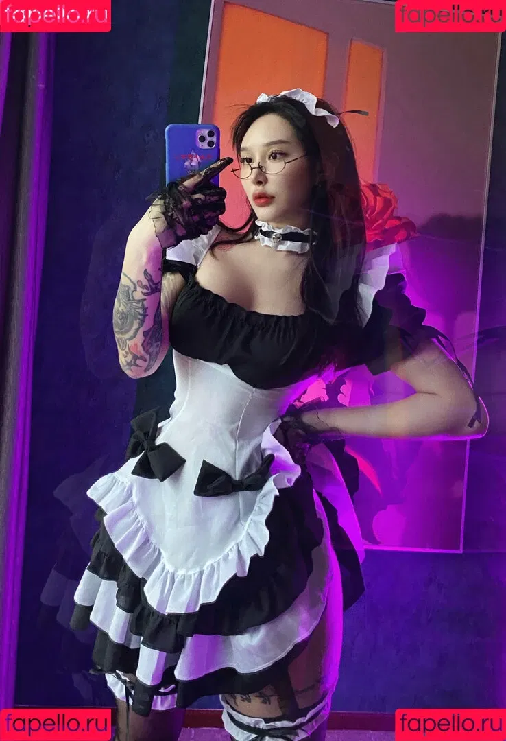 Hitomi Songyuxin Onlyfans Photo Gallery 