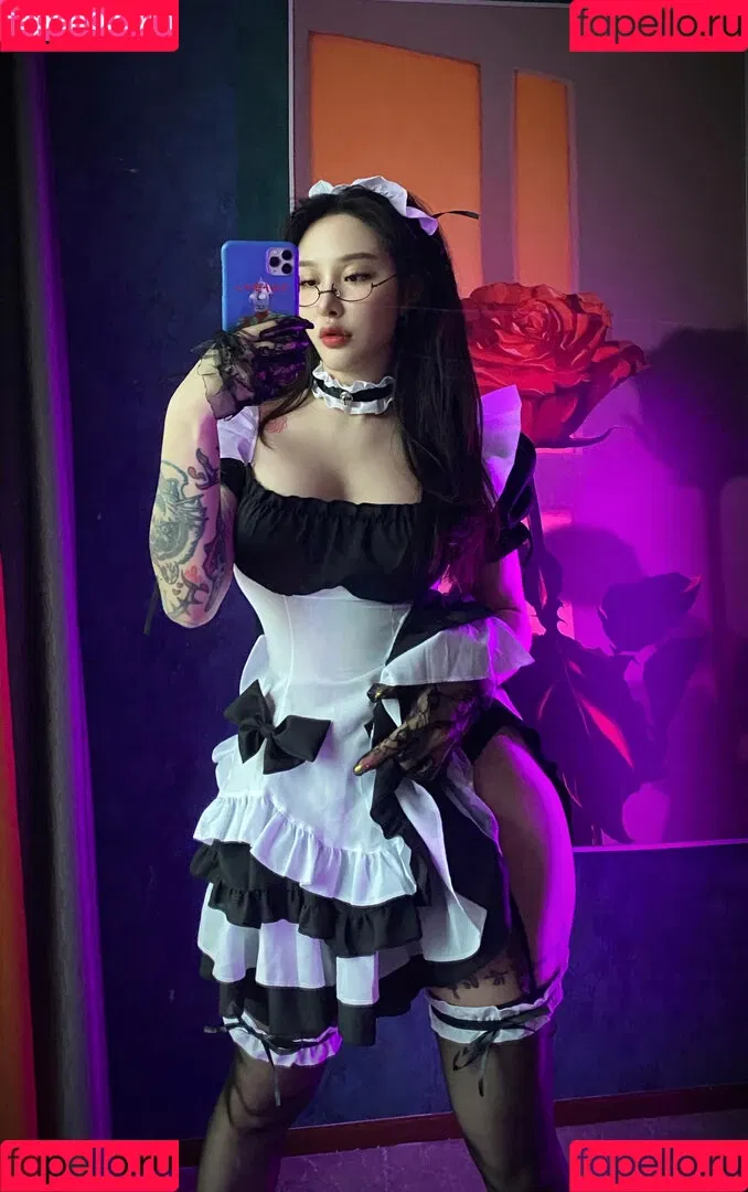Hitomi Songyuxin Onlyfans Photo Gallery 