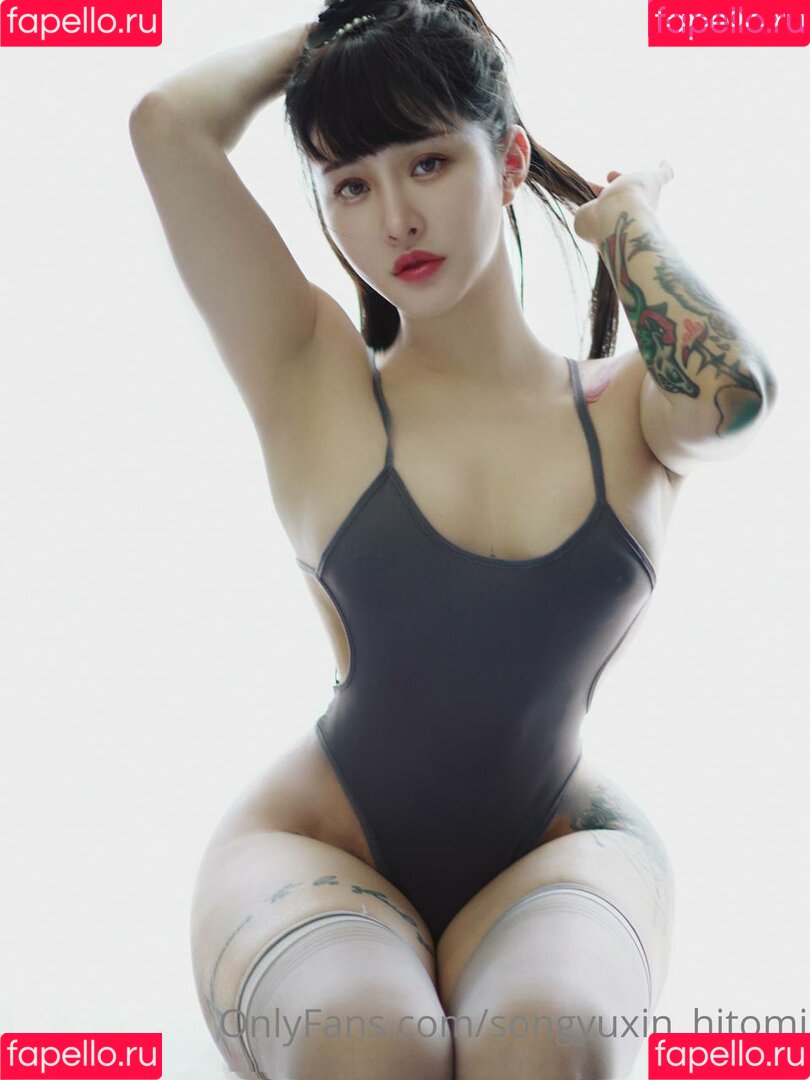 Hitomi Songyuxin Onlyfans Photo Gallery 