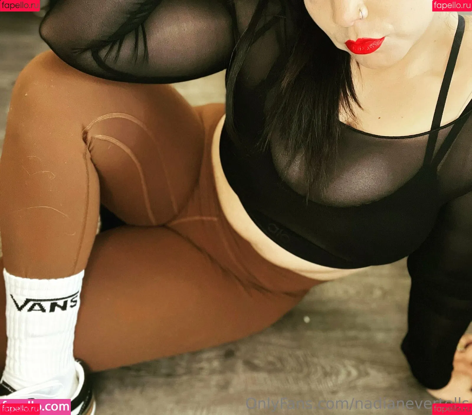 nadianevertells Onlyfans Photo Gallery 