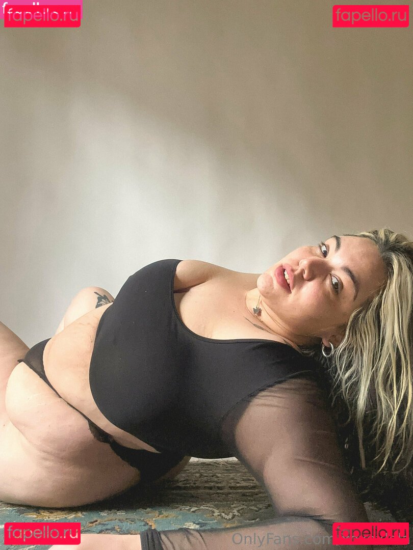 yourgirllolax Nude Onlyfans Photo 10