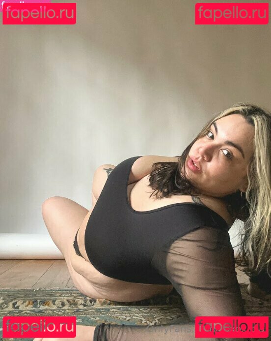 yourgirllolax Nude Onlyfans Photo 7