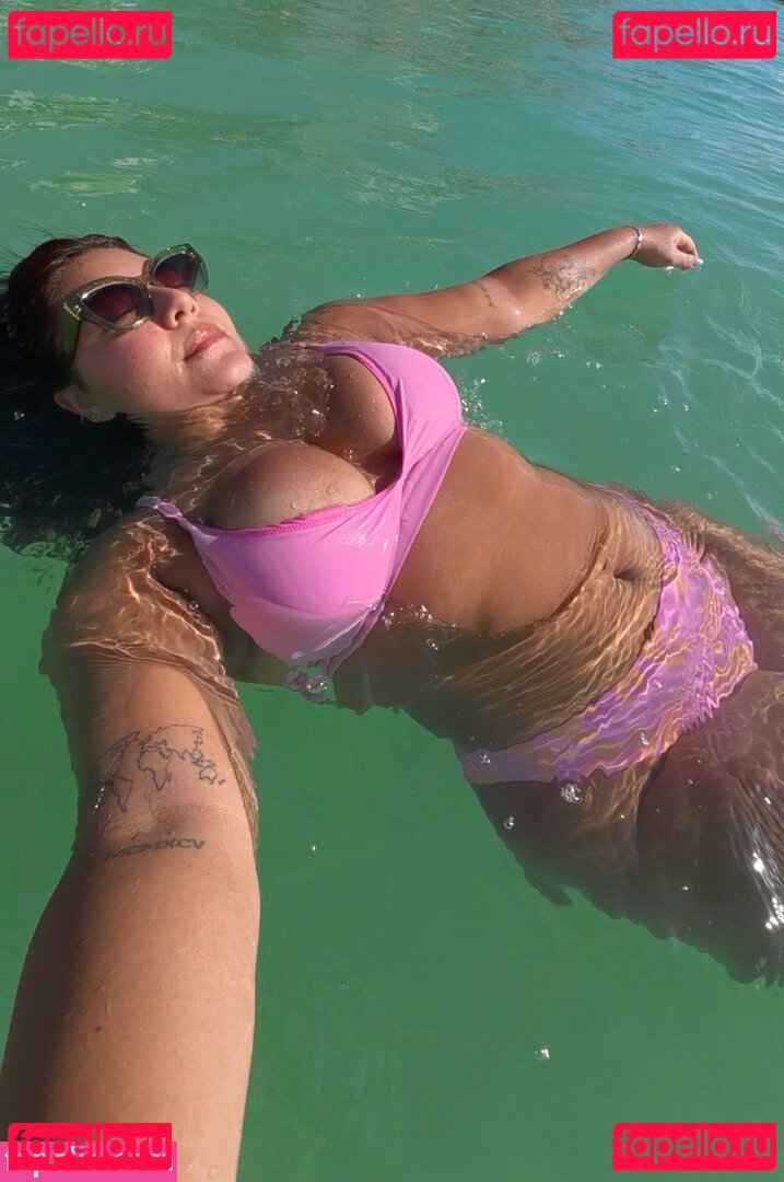nazaroundtheworld Nude Onlyfans Photo 4