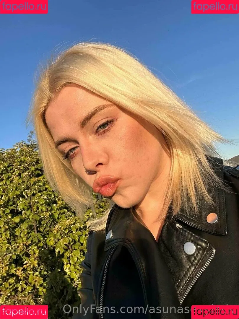 littlesabrina Onlyfans Photo Gallery 