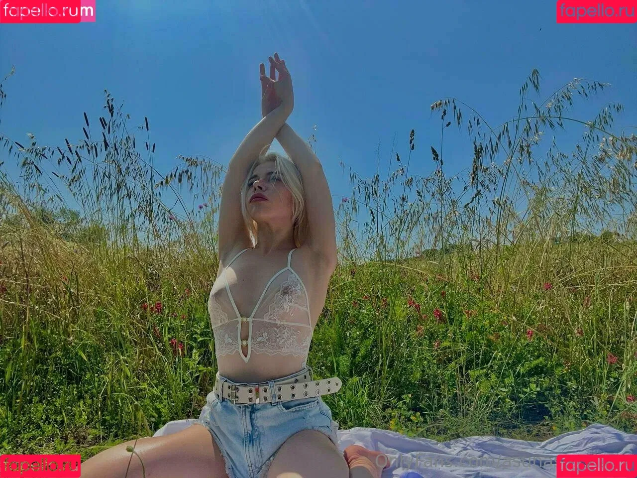 littlesabrina Onlyfans Photo Gallery 