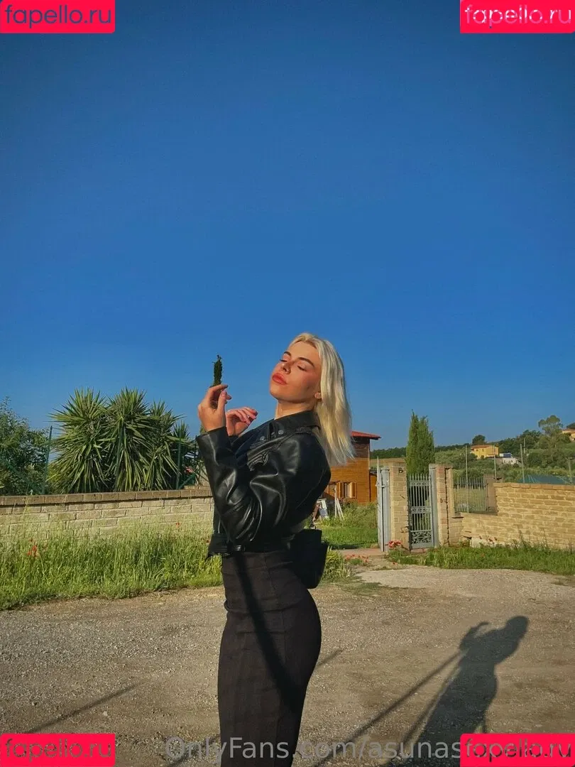 littlesabrina Onlyfans Photo Gallery 