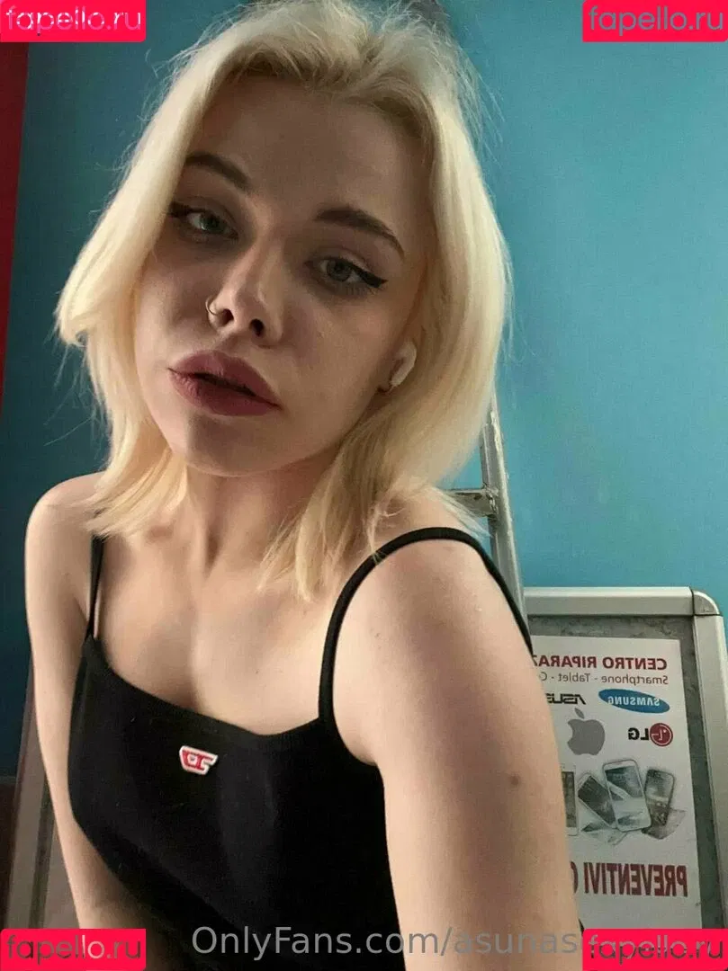 littlesabrina Onlyfans Photo Gallery 