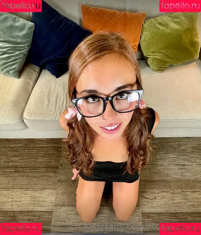 littlesabrina Onlyfans Photo Gallery 