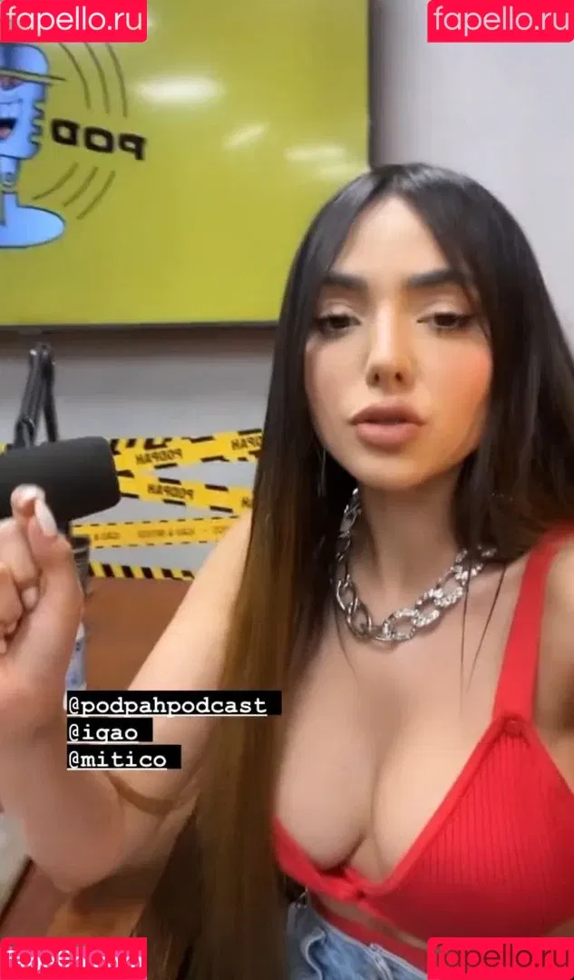 Nyvi Estephan Onlyfans Photo Gallery 