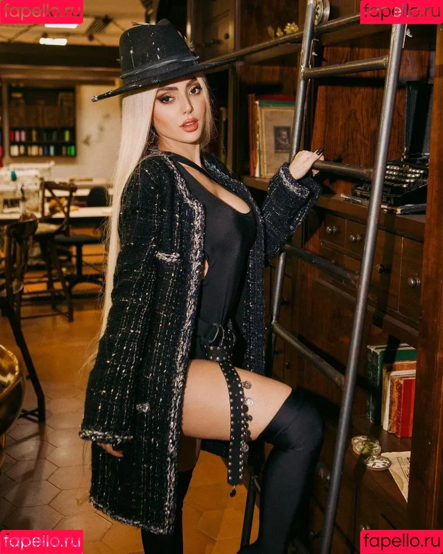 Nyvi Estephan Onlyfans Photo Gallery 