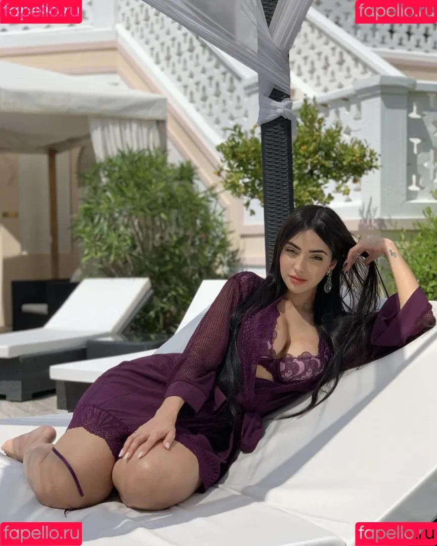 Nyvi Estephan Onlyfans Photo Gallery 