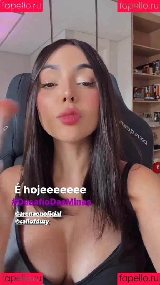 Nyvi Estephan Onlyfans Photo Gallery 