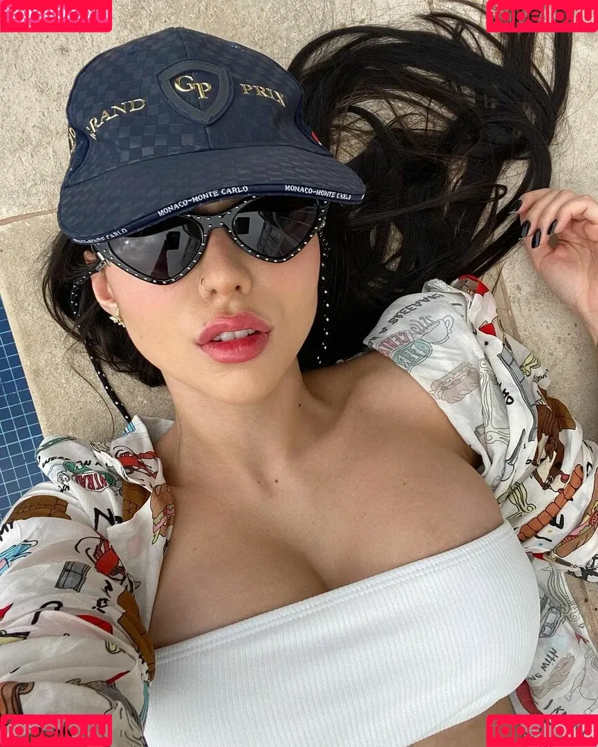 Nyvi Estephan Onlyfans Photo Gallery 