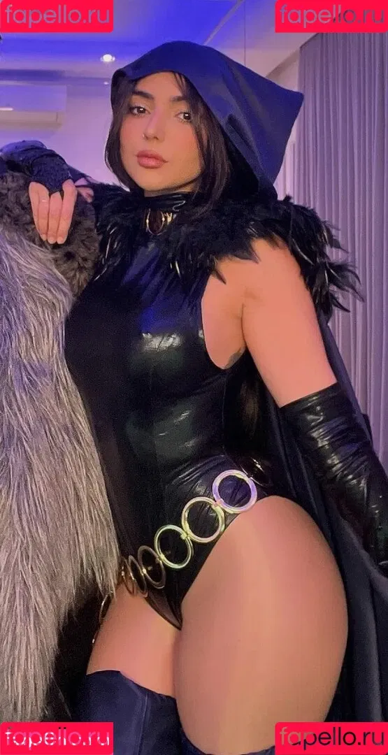 Nyvi Estephan Onlyfans Photo Gallery 