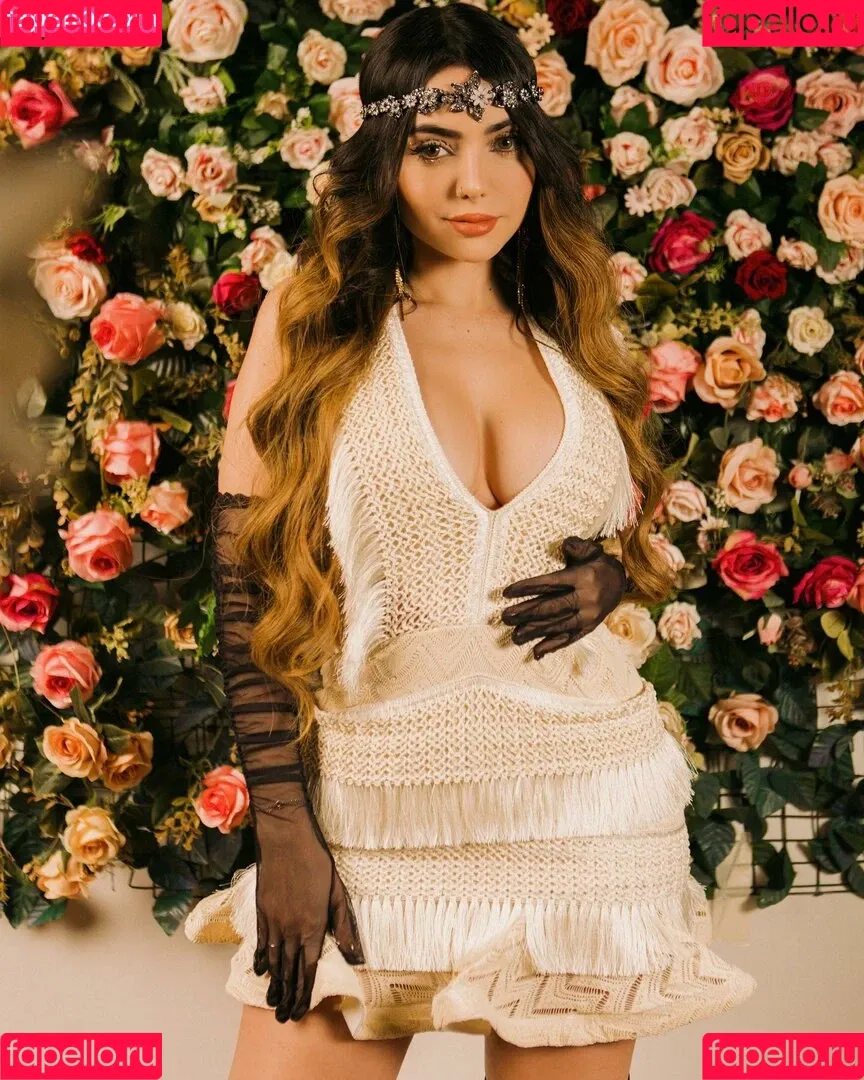 Nyvi Estephan Onlyfans Photo Gallery 